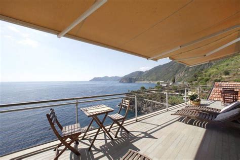 The 19 BEST Cinque Terre Hotels with Sea View [2024 update]