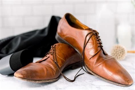 How to Clean Moldy Leather Clothes and Shoes