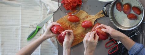 Preserve the Fresh Taste of Tomatoes: A Comprehensive Guide to Canning