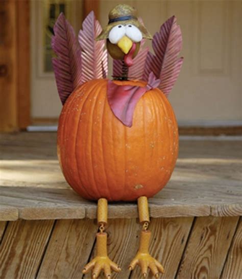 Cool Turkey Decorations For Your Thanksgiving Table - DigsDigs