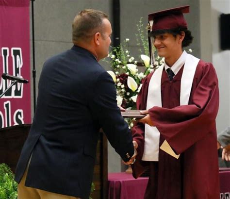 Aberdeen, Smithville high schools lead the county in graduation rates | News | djournal.com