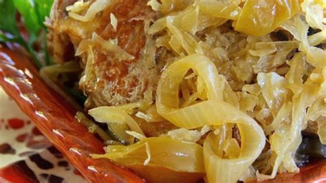 Slow Cooker Pork and Sauerkraut with Apples Recipe - Allrecipes.com