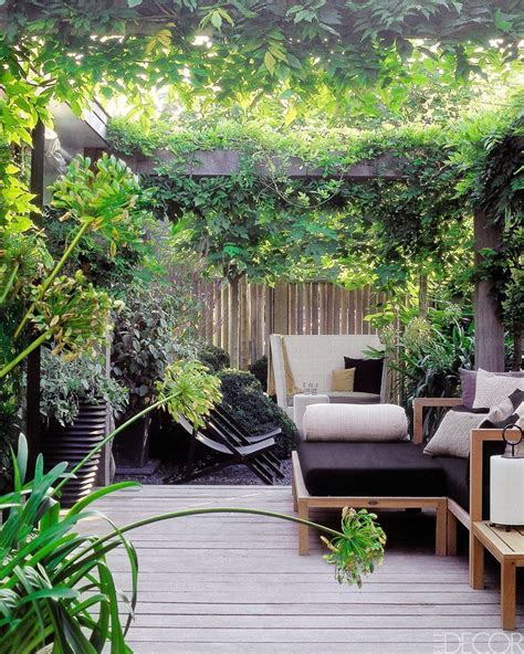 8 Ideas For The Ultimate Urban Oasis | Garden spaces, Urban garden ...