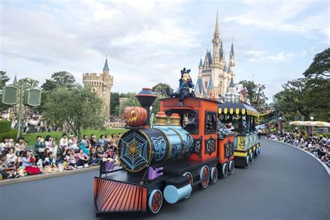 PHOTOS: Spooky "Boo!" Parade, Merchandise, and Specialty Foods Revealed for "Disney Halloween ...