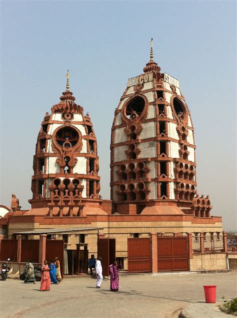 Iskcon Temple (Delhi, India). : r/bizarrebuildings