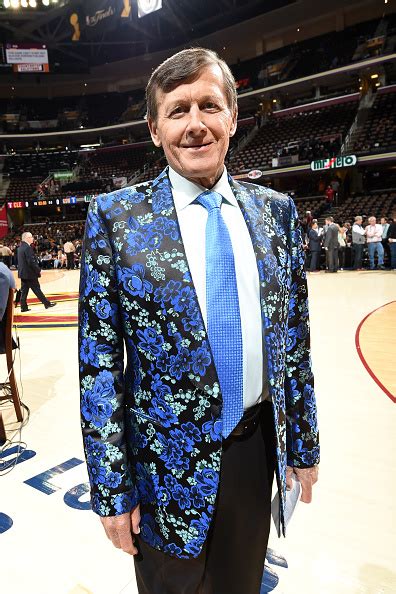 GALLERY | A salute to Craig Sager's suits | khou.com