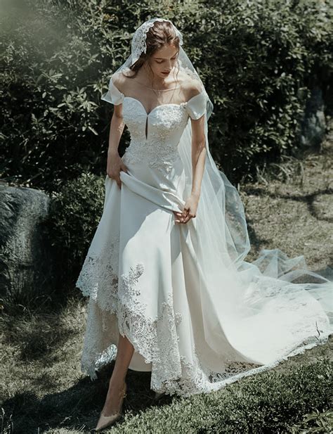 Enchanted Vintage Romance! 17 Time-Honored Ethereal Wedding Dresses - Praise Wedding