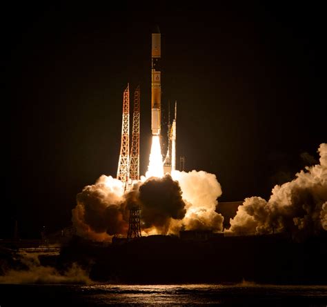 Japan launches hi-tech global rainfall satellite | Inquirer Technology