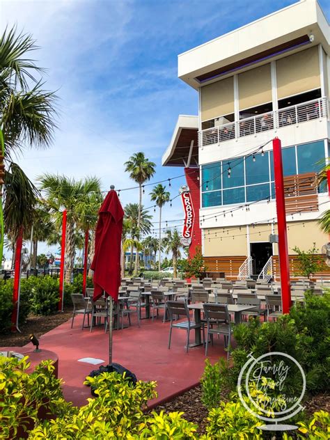 The Best Clearwater Beach Restaurants For Families - Family Travel Magazine