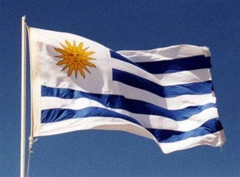 ¿Cómo es la bandera de Uruguay y cuál es su historia? | Viaje a América ...