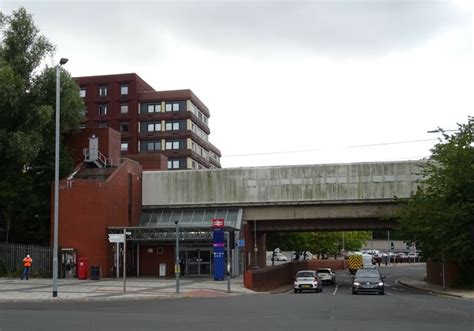 Basildon Railway Station © JThomas cc-by-sa/2.0 :: Geograph Britain and ...