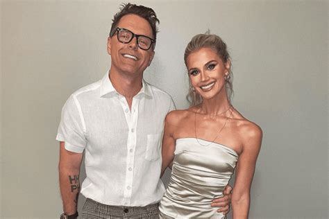 Bobby Bones Is The 'Luckiest Man Alive' As He Celebrates Back-To-Back Comedy Shows With Wife ...