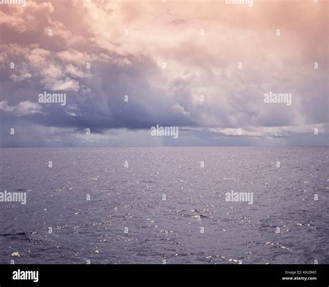 Doldrums equator hi-res stock photography and images - Alamy