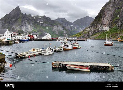 Reine, Norway - fishing village in Lofoten Archipelago of Arctic Norway Stock Photo - Alamy