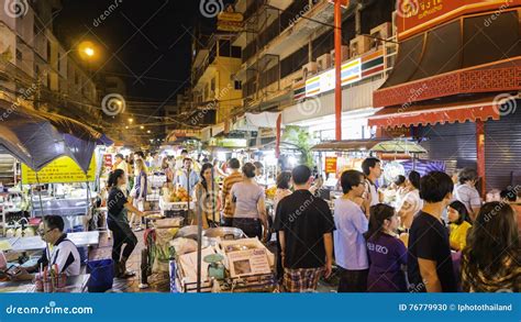 The Classic Night Market on Chinatown (Yaowarat) Road,the Main Street ...