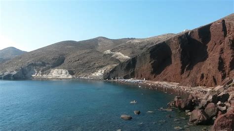 How to visit Red Beach Santorini Greece Safely (Beware Rockslides!)