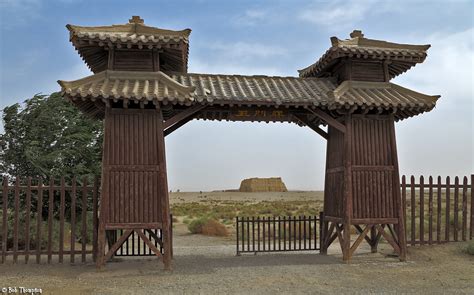 Yumenguan Pass (Jade Gate Pass) IMG_7055xxw | 16th June 2012… | Flickr