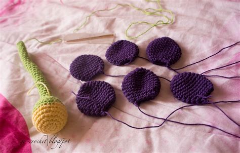 Go Crochet!: Flower Amigurumi