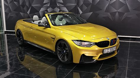 BMW M4 Cabrio - Gold Gloss wrap | WrapStyle