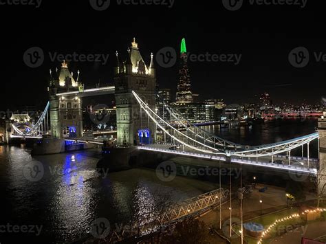 A view of Tower Bridge at Night 8730204 Stock Photo at Vecteezy