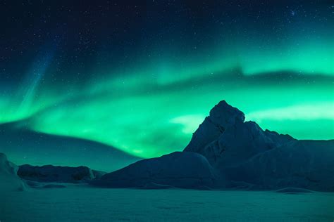 Svalbard by Benjamin Hardman | Northern lights photography, His dark ...