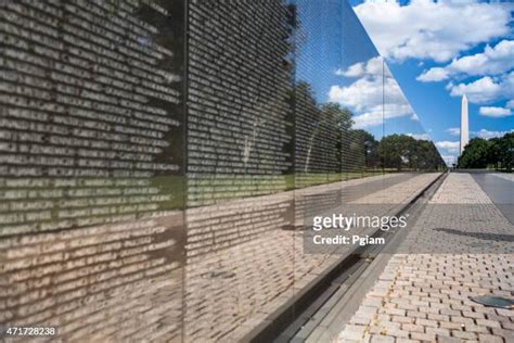 Viet Nam Wall Memorial Photos and Premium High Res Pictures - Getty Images