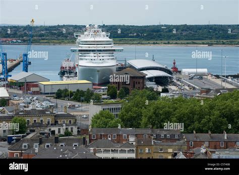 Aerial view of Ocean Terminal, Southampton, England, with P&O cruise ...