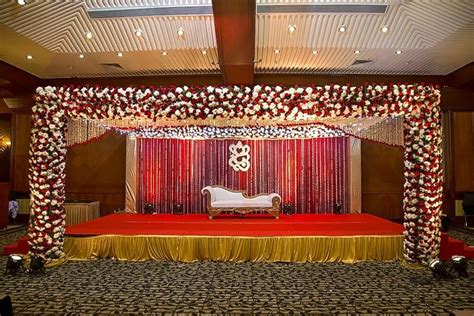 5 Ways To Decorate Your Wedding Stage Or Reception Stage | Wedding ...