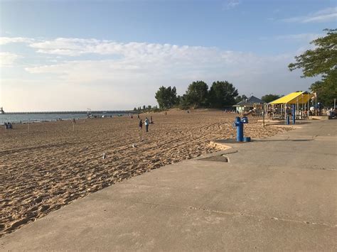 St Joseph Michigan: 15 Things to Do in this Charming Lake Michigan Beach Town - KZOOKIDS