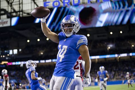 Lions WR Amon-Ra St. Brown wins Offensive Rookie of the Month for ...