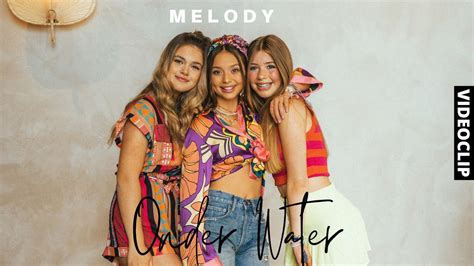 MELODY ONDER WATER (MUSIC VIDEO) - YouTube