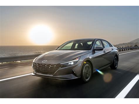 2025 Hyundai Elantra Hybrid: 44 Exterior Photos | U.S. News