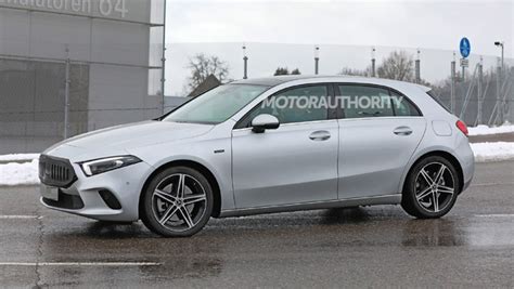 2023 Mercedes-Benz A-Class hatchback spy shots: Mid-cycle update in the ...