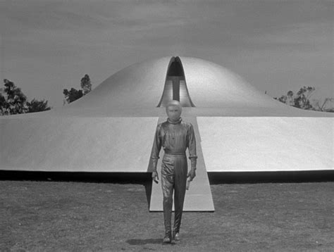 THE DAY THE EARTH STOOD STILL (1951) | One Perfect Shot Database