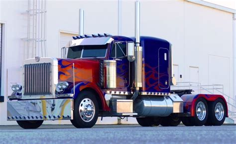 Peterbilt 379 transformers - Google Search | Optimus prime truck, Optimus prime truck ...