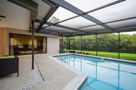 20 Beautiful Glass Enclosed Patio Ideas