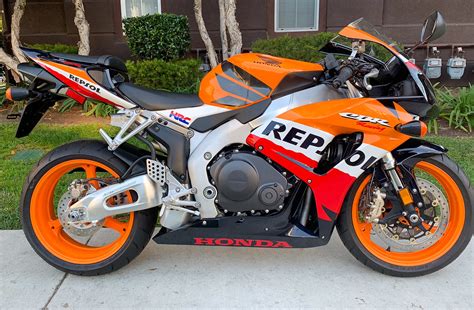 2007 Honda CBR1000RR Repsol With 0 Miles – Iconic Motorbike Auctions