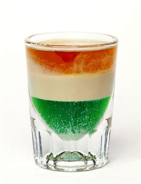 12 Fun Shots for Your St. Patrick's Day Party | St patricks day drinks ...