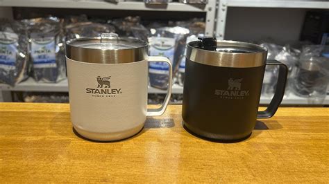 Review CAMP MUG STANLEY MATTE - YouTube