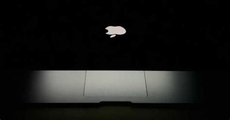 MacBook with Glowing Apple Logo Could be a Thing Again, Suggests New ...