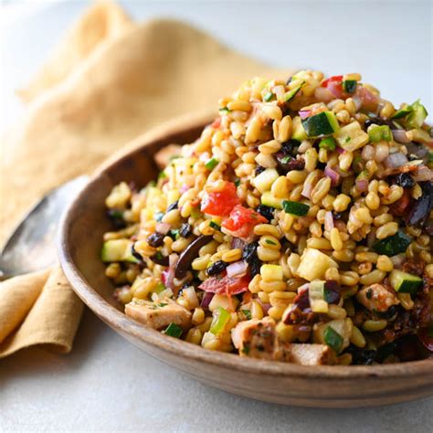 Mediterranean Khorasan Wheat Salad | Recipe | Ancient grains recipes ...