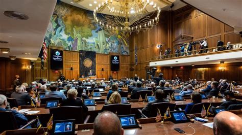 Outgoing Indiana lawmakers still committed to special session – Inside ...