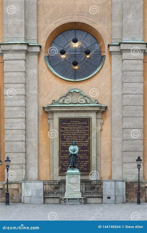 Statue at Stockholm Palace - Stockholm - Sweden Editorial Stock Image - Image of europe, slottet ...