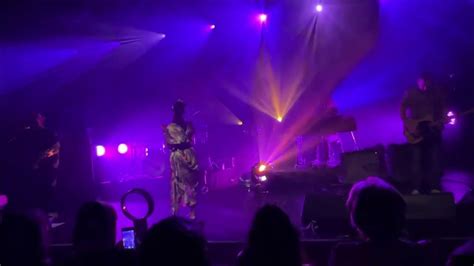 Morcheeba "Enjoy The Ride" live - YouTube