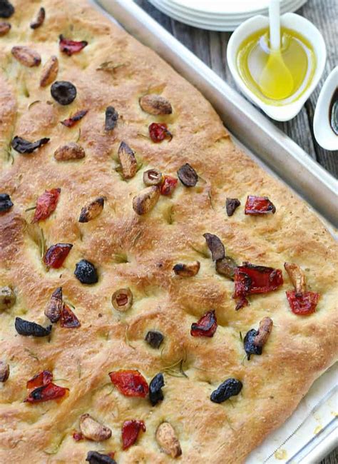 Focaccia Bread with Olives and Rosemary – Good Dinner Mom