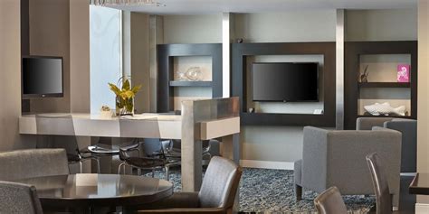 Renaissance Edmonton Airport Hotel | Discover Renaissance Hotels