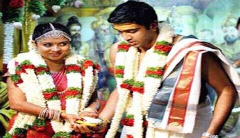 Ashwin's wife reveals what team Indian players did to the couple at ...