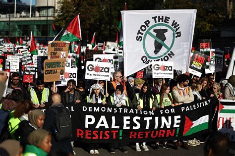 300,000 march against Israel in London on Armistice Day, demand Gaza ceasefire | The Times of Israel