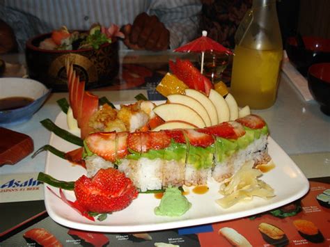 Lobster Tempura Roll | Love Sakura Sushi -- this roll is art… | Flickr