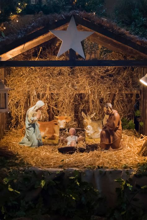 20+ Fun and Educational Nativity Play Ideas To Do As A Family